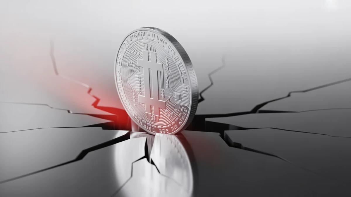 Chainlink's LINK Slides 11% as Technical Breakdown Overshadows ETF Launch News