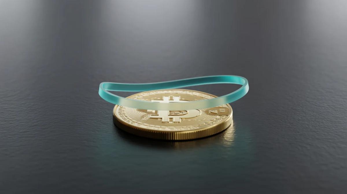 Bitcoin Hits 50‑Week EMA, Signaling Potential Trend Shift