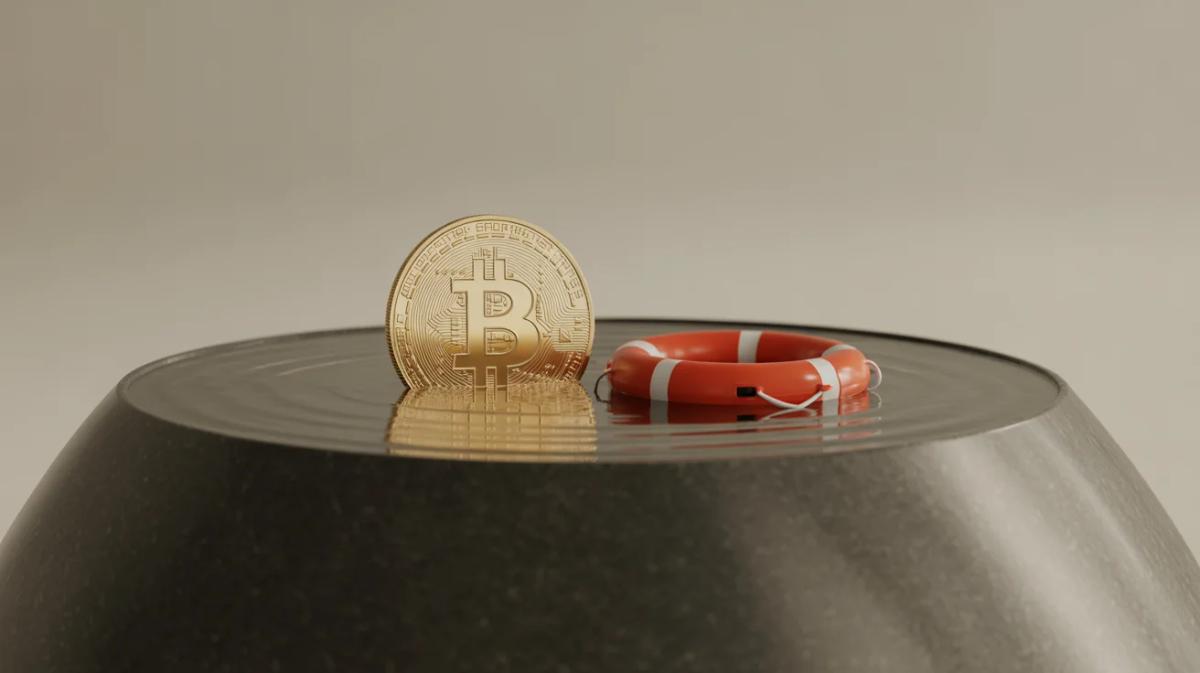 Altcoins Dive to New Lows; Macro Shift Looms