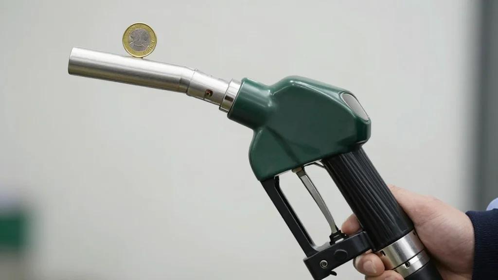 Powell Shrugs Diesel Prices, Prefers Not Driving Trucks