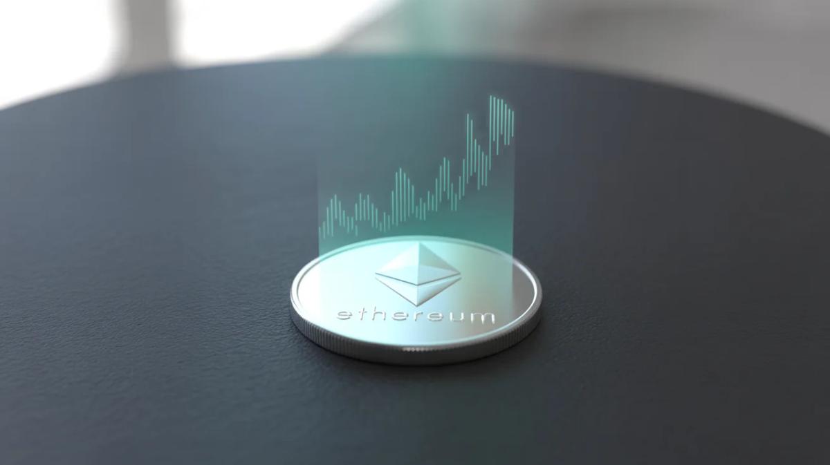 ETH Rebounds, BTC Dominance Drops; Week Signals 2026 Market Direction