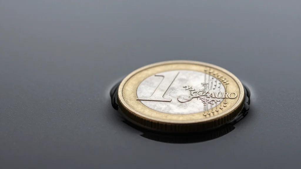 ECB Likely to Hold, Eyes June Hike Amid Oil‑energy Turmoil