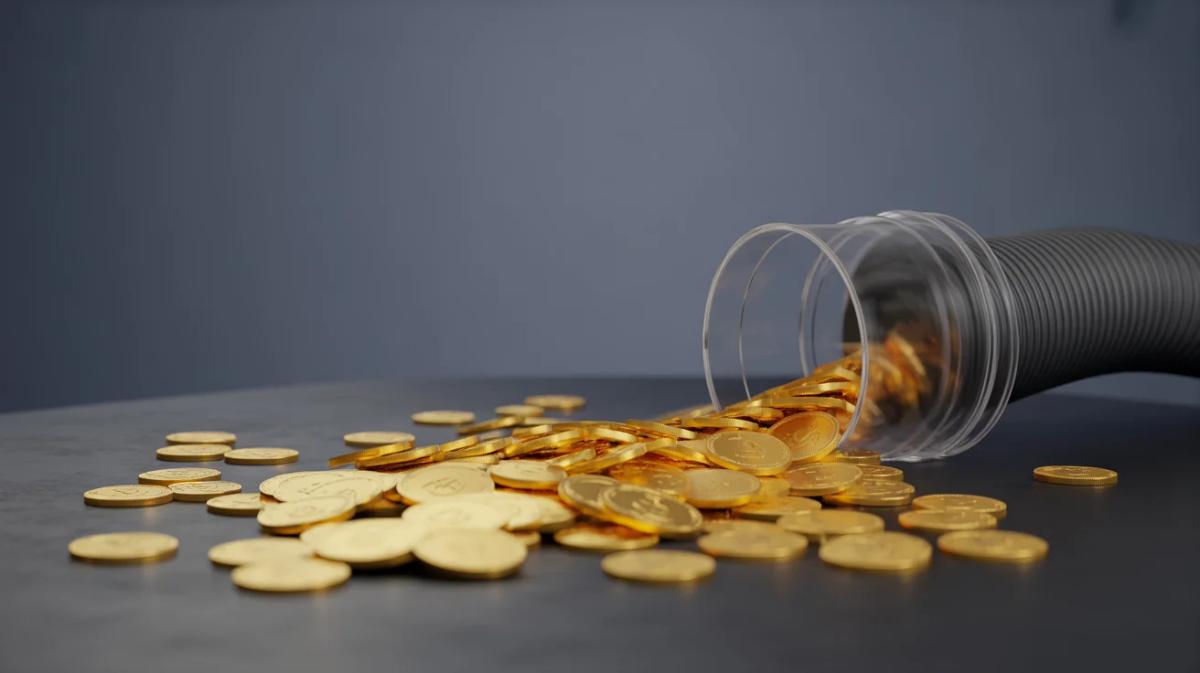 Buying Bitcoin Cheap as Cycle‑Believers Hold