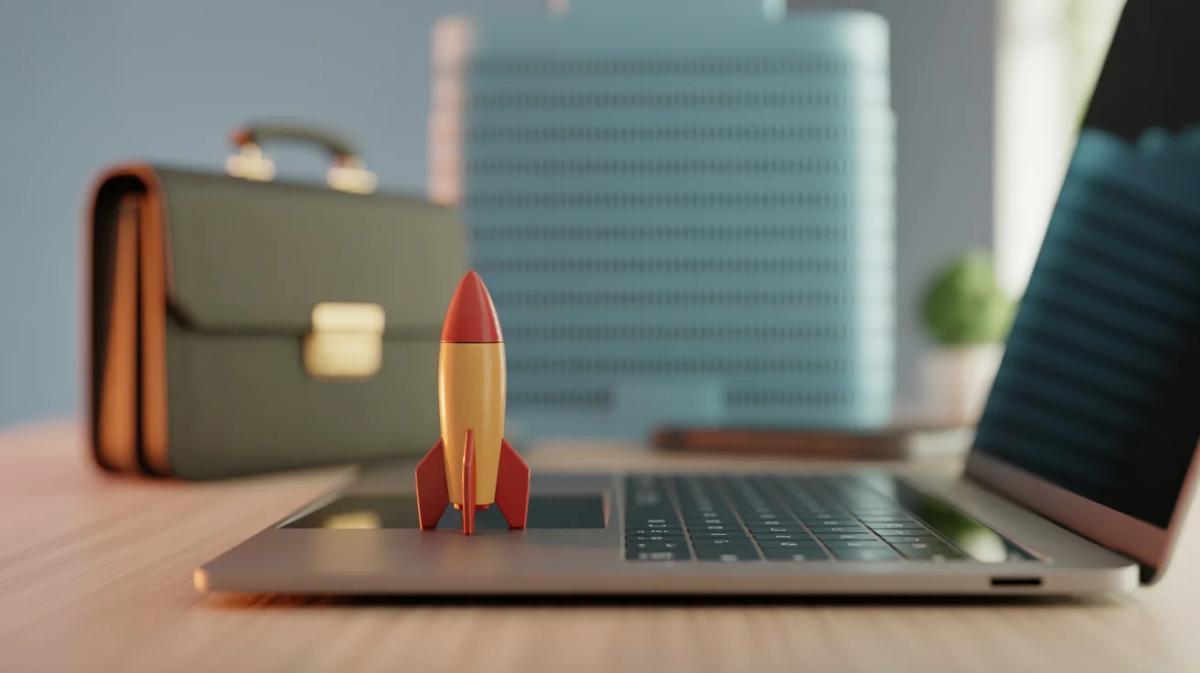 Selling to Startups Beats Investor‑Favored Big‑Company Deals