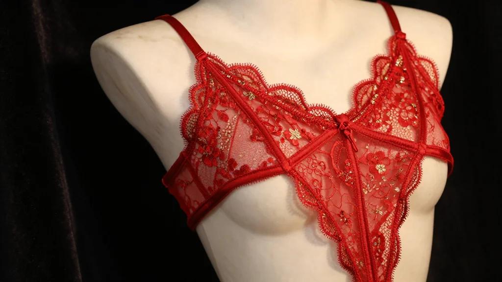 Bra Straps and Panty Lines Used to Be a Red Carpet Don’t. Now They’re Front-and-Center.