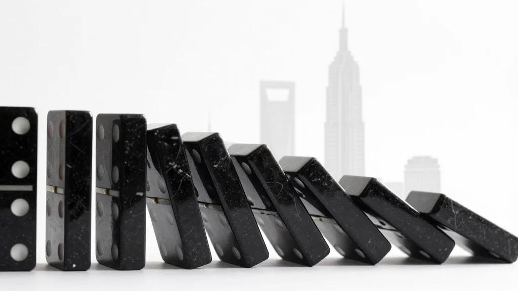 55 Chinese A‑share Firms Slash Holdings, State Fund Joins Sell‑off, Market Braced for Drop