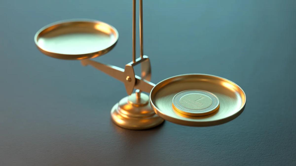 Bitcoin's Lower High Signals Potential Downtrend