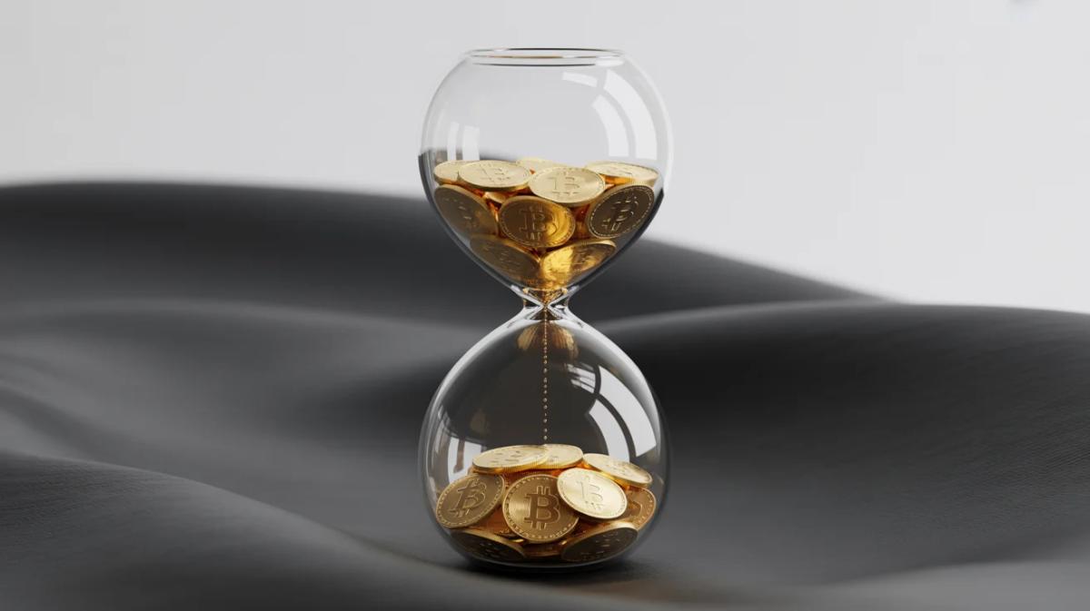 Anticipating Bitcoin's Weekend Price Surge