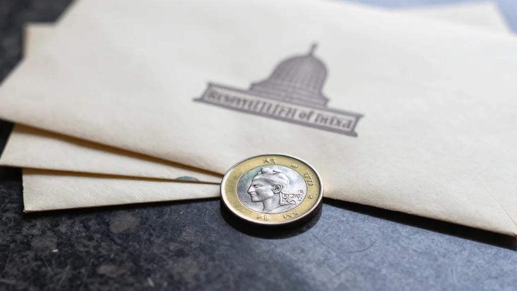 RBI Net Buys Record $6.2 Billion Debt to Shield Bonds From War Shockwaves