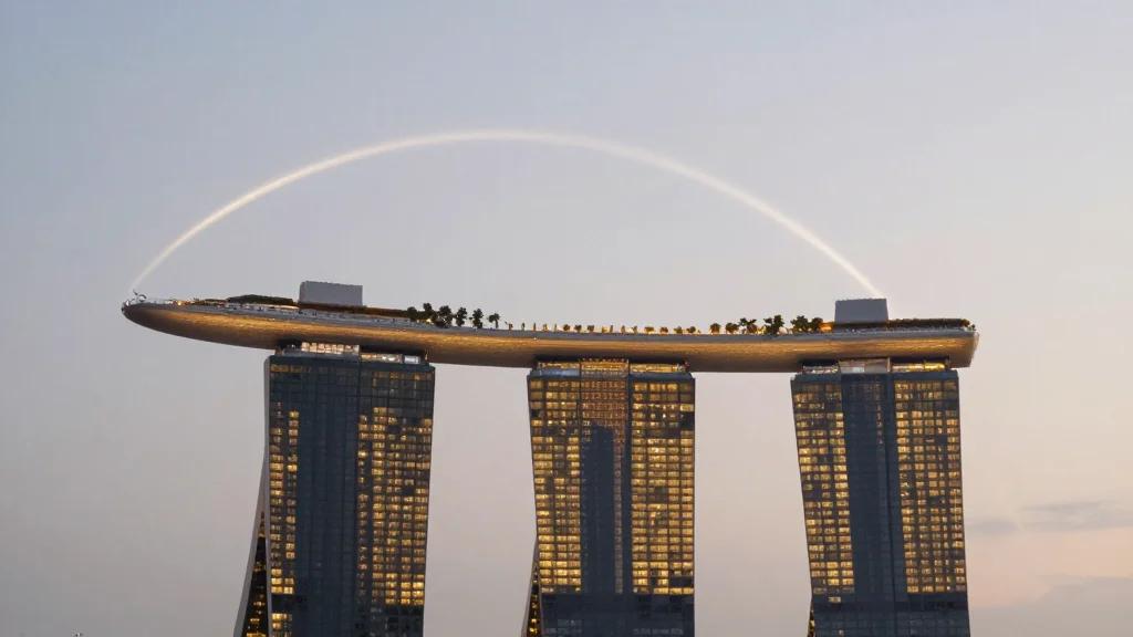 Singapore STI Nudges up 0.1% as Regional Rally Lifts Markets