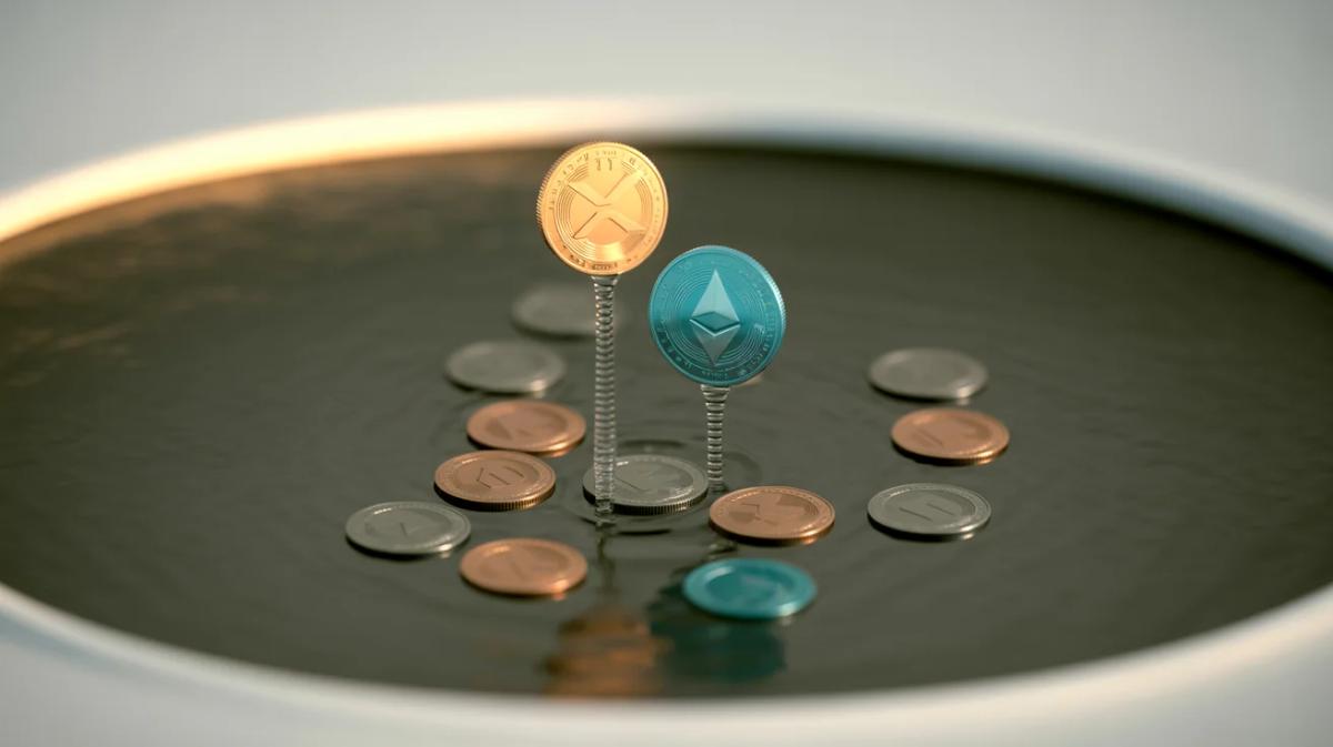 Altcoin Season Ends; XRP and SOL Outpace Small‑caps